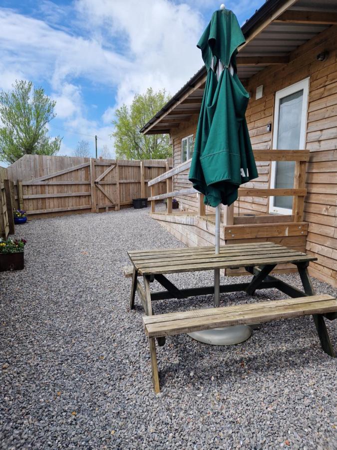 Featheredge Corner Lodge Wells Εξωτερικό φωτογραφία