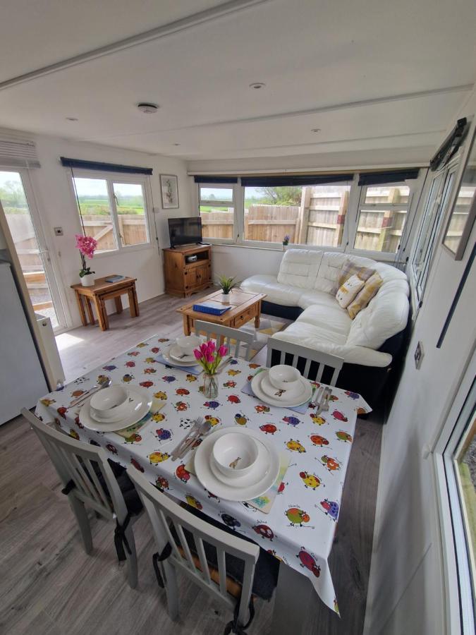 Featheredge Corner Lodge Wells Εξωτερικό φωτογραφία