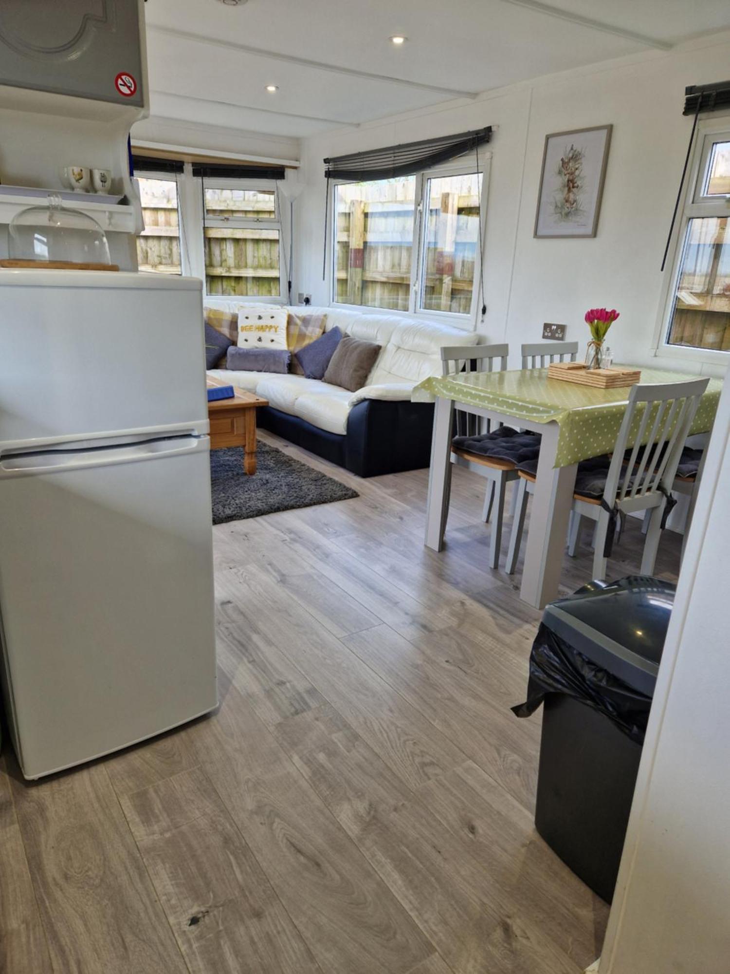 Featheredge Corner Lodge Wells Εξωτερικό φωτογραφία