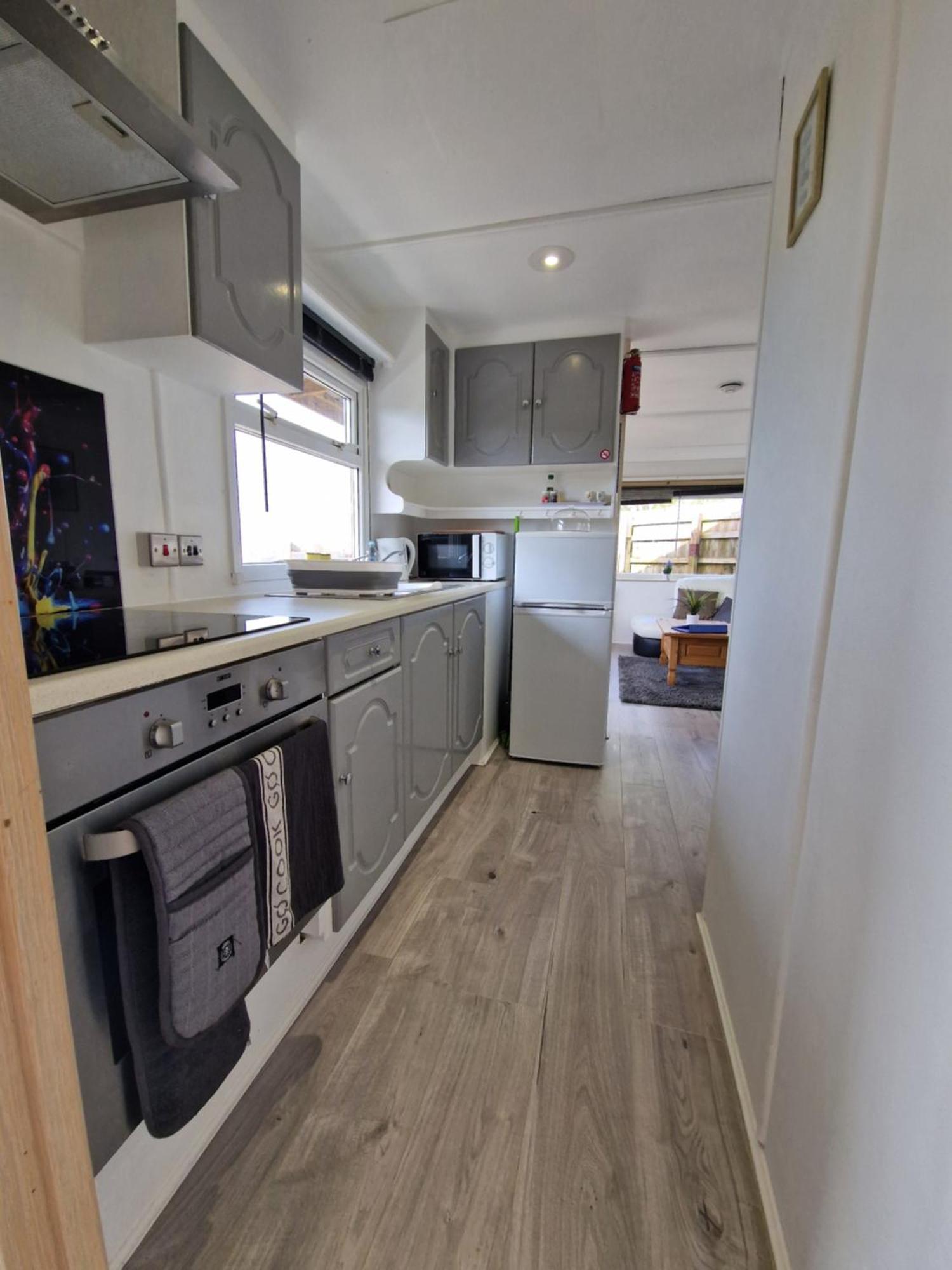 Featheredge Corner Lodge Wells Εξωτερικό φωτογραφία
