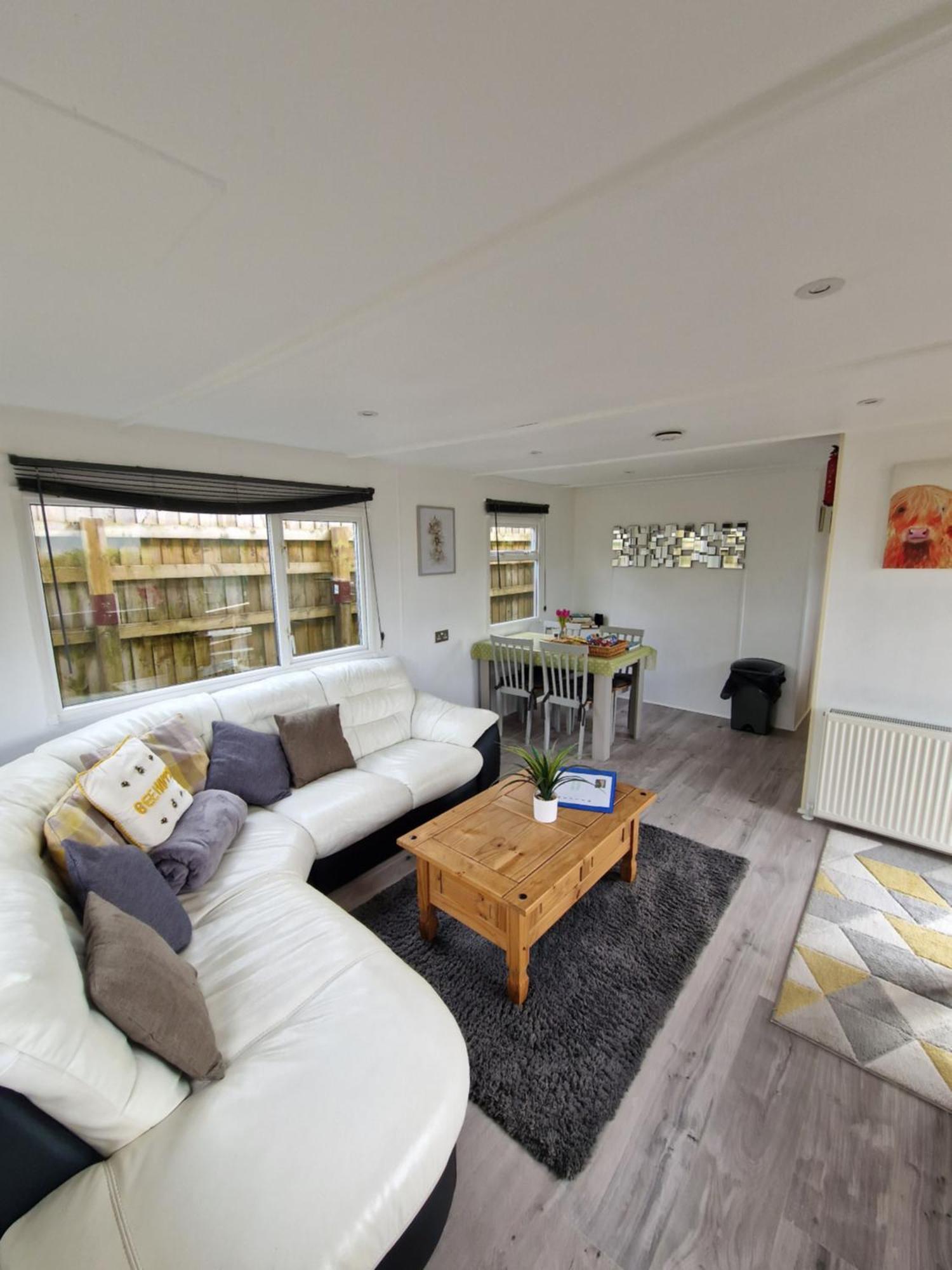 Featheredge Corner Lodge Wells Εξωτερικό φωτογραφία